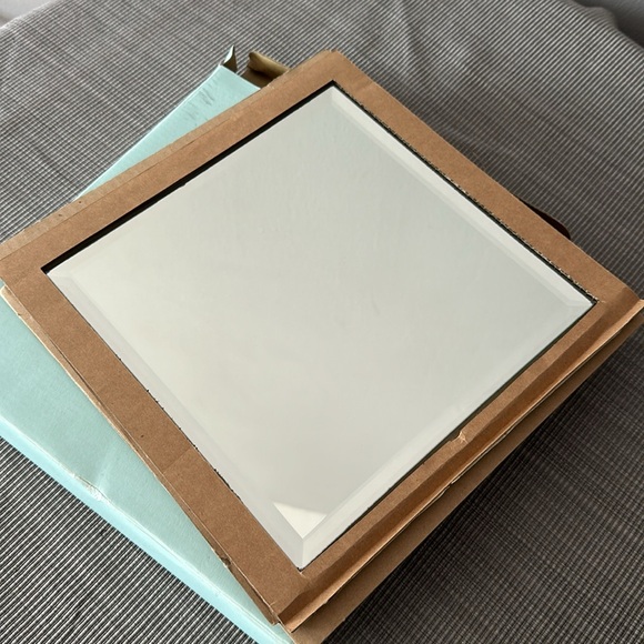 Partylite Mirrored Coaster Set Candle Holder New in box - Picture 2 of 5